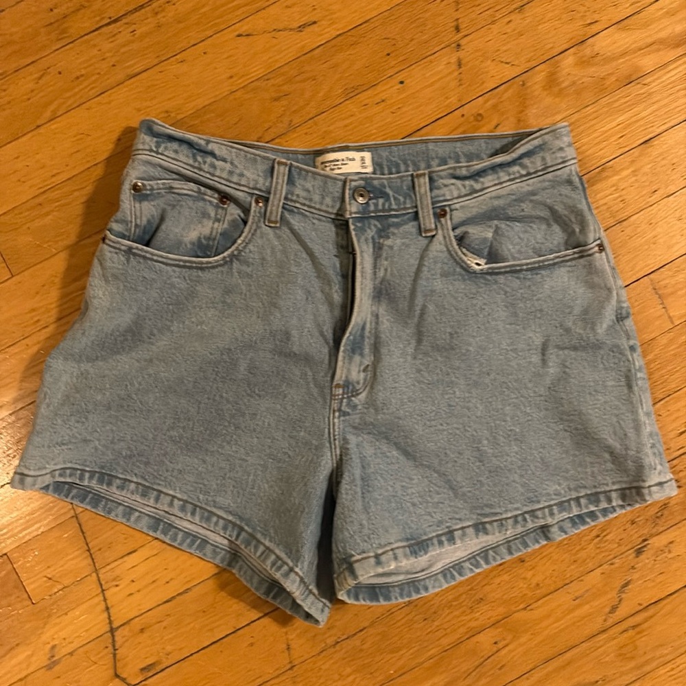 Abercrombie mom short